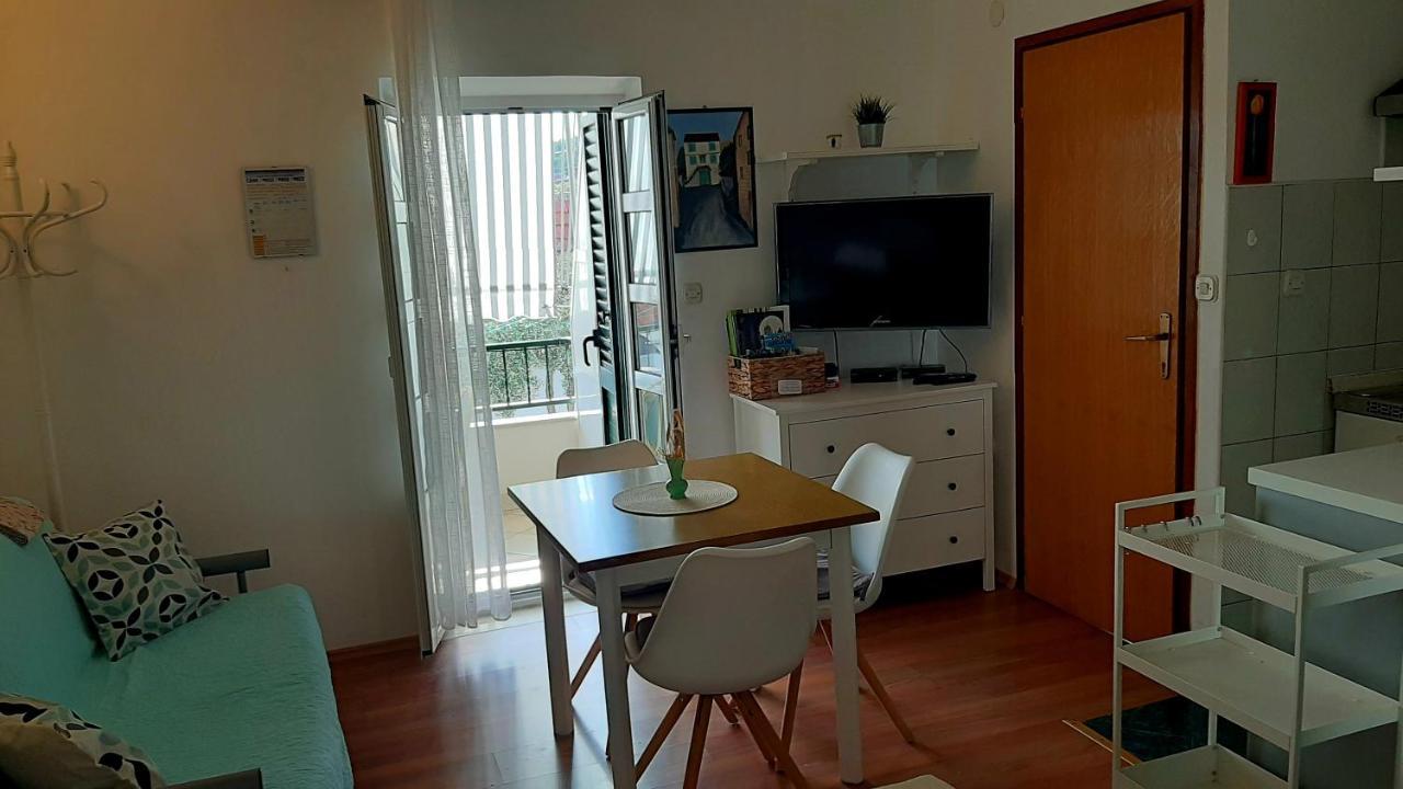 Viktorija Apartments Seget Vranjica Exterior photo