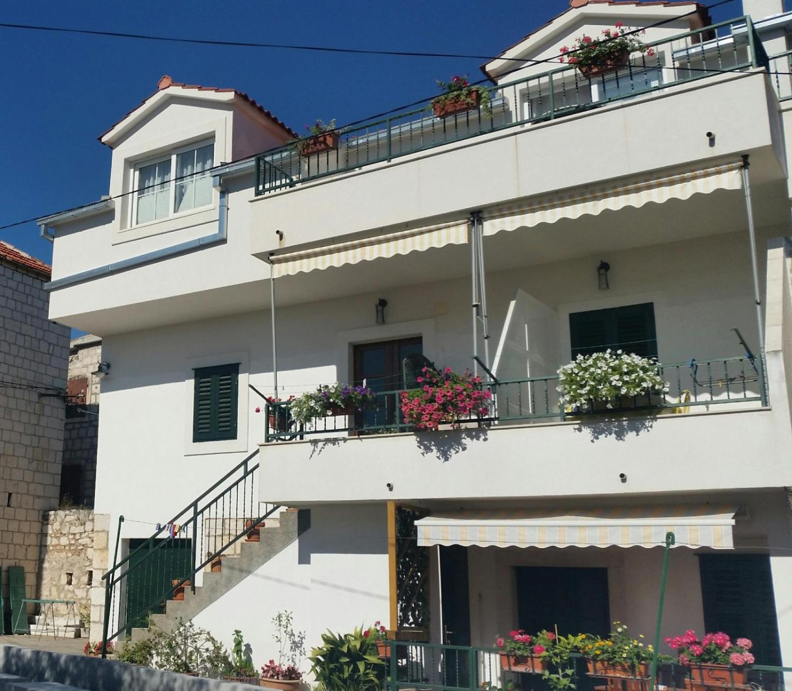 Viktorija Apartments Seget Vranjica Exterior photo